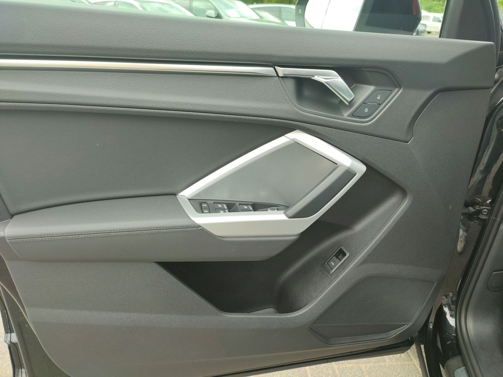 Audi Q3 advanced 40 TDI quattro - Samsaru's Car Outlet