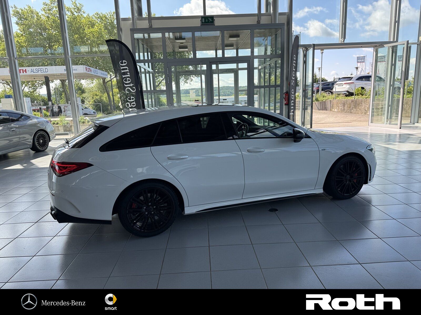 Mercedes-Benz Mercedes-AMG CLA 35 4M AMG - Samsaru's Car Outlet