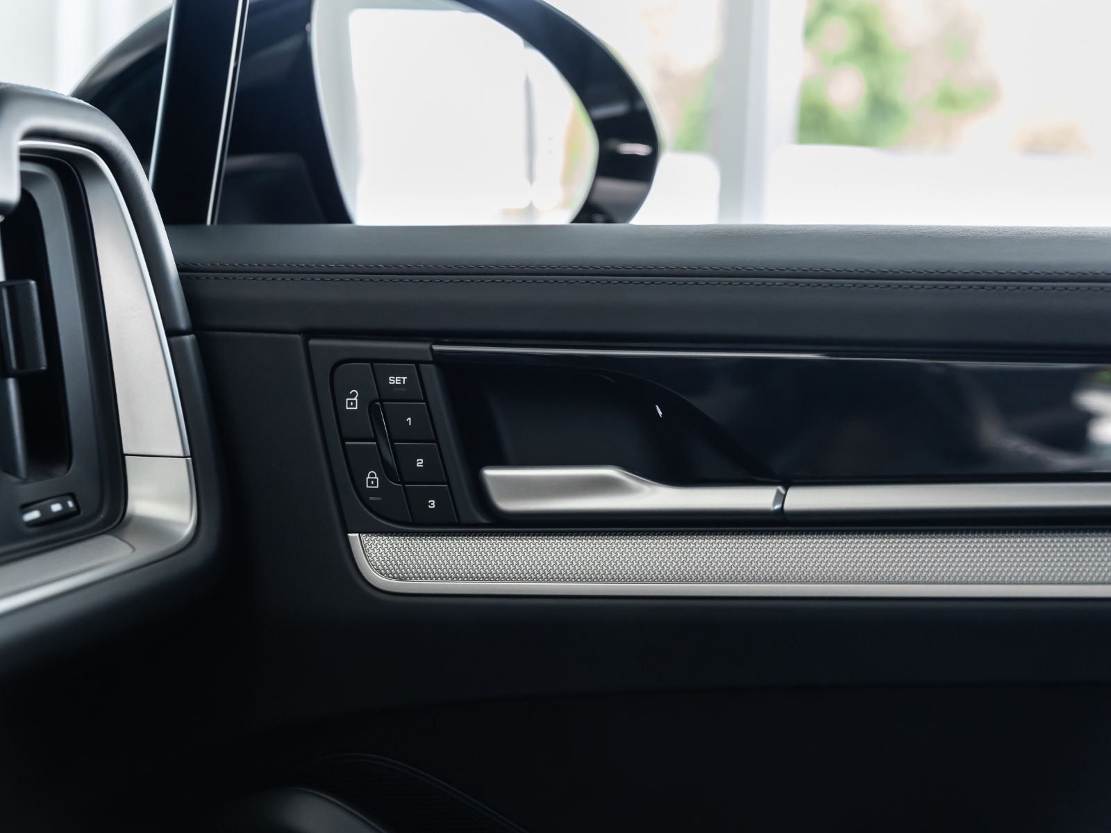 Porsche Cayenne S E-Hybrid SportDesign/DVD im Fond/AHK