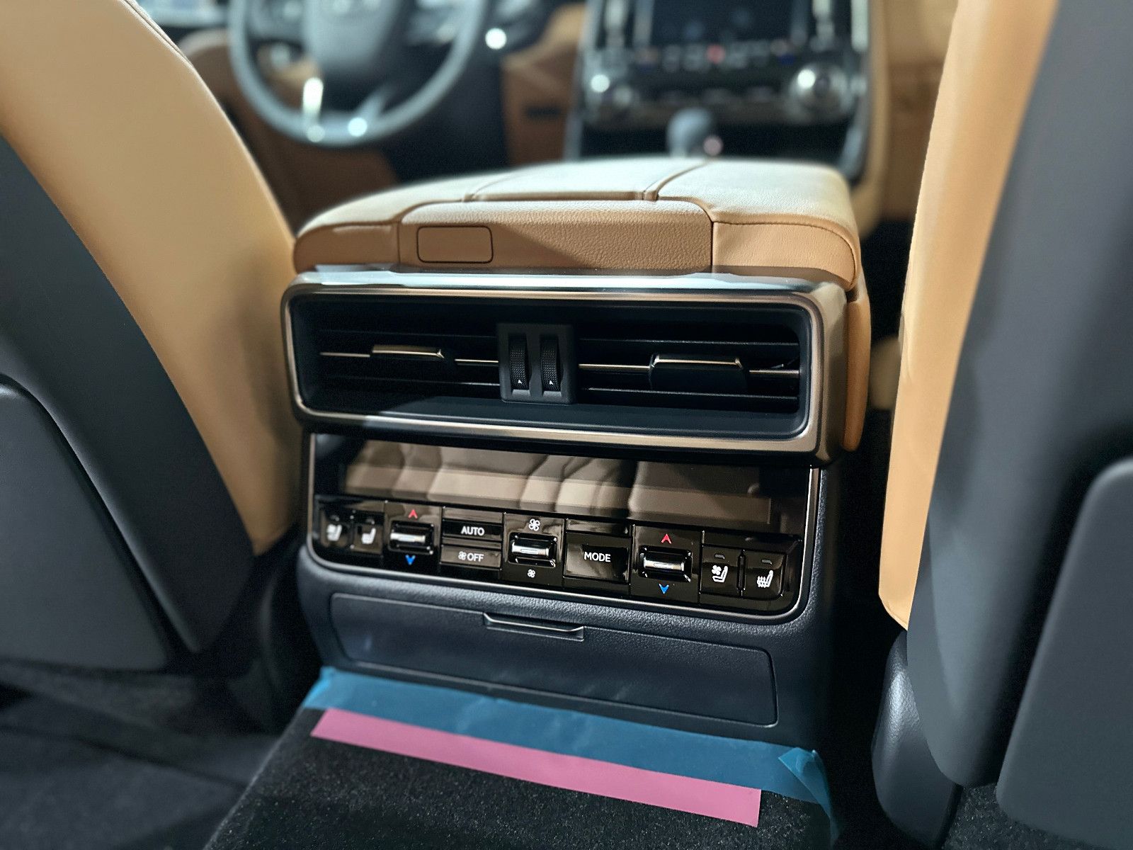 Lexus LX700H Luxury, 2025/Full options/NO VAT! T1