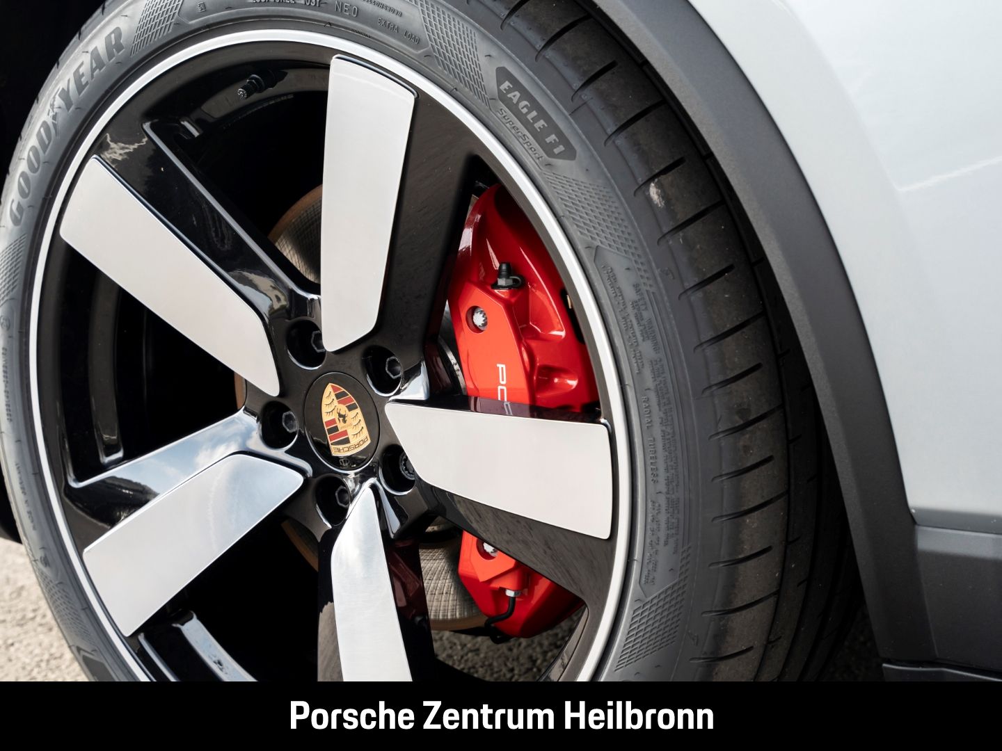 Porsche Macan 4S InnoDrive Surround-View LED-Matrix
