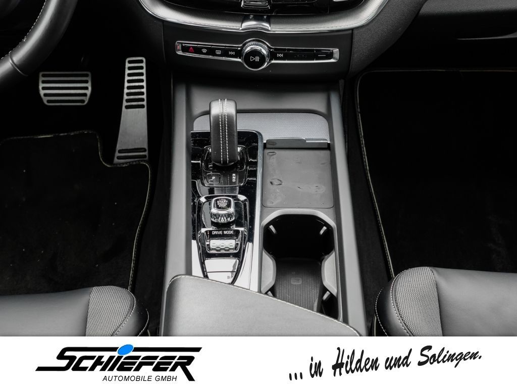 Volvo XC60 T6 AWD Recharge Geartronic RDesign