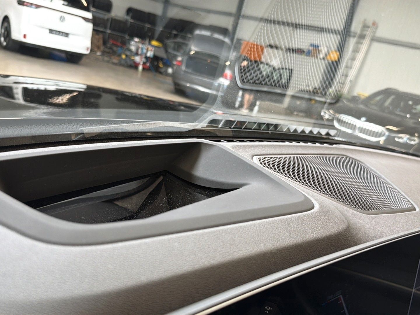 BMW 318i Touring M-Sport AHK ACC KZ 360° HUD PANO IQ