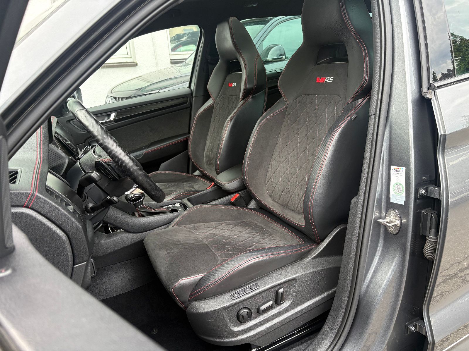 Skoda Kodiaq 2.0 TSI DSG RS 4x4 AHK PANO 360°KAM LHZ