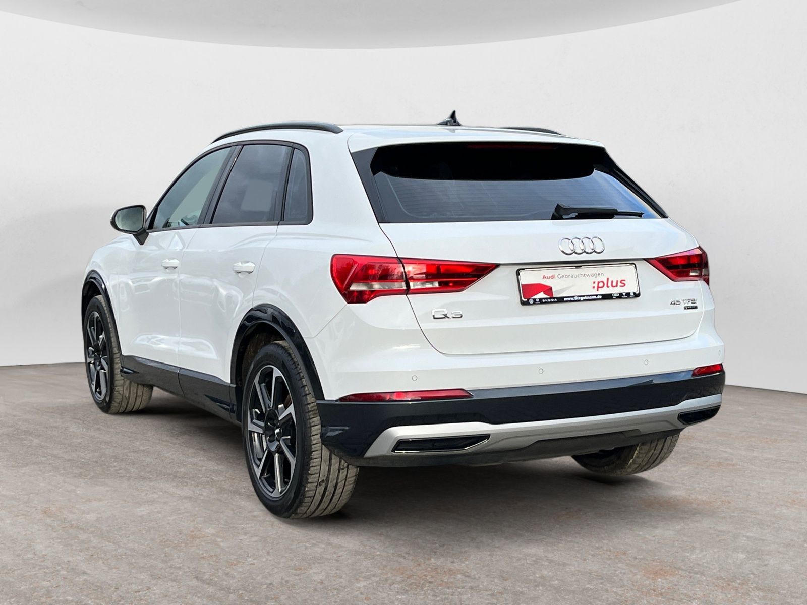Audi Q3 45 TFSI qu. S-Tronic advanced 19Zoll - Samsaru's Car Outlet