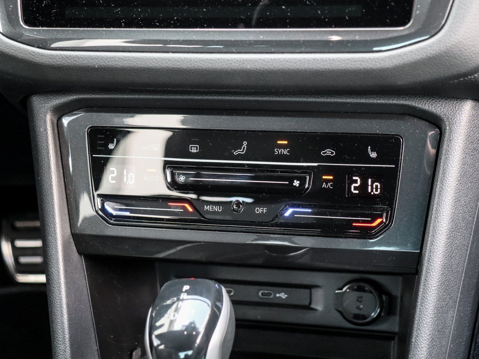 Volkswagen Tiguan R-Line 1.5 TSI DSG - Samsaru's Car Outlet