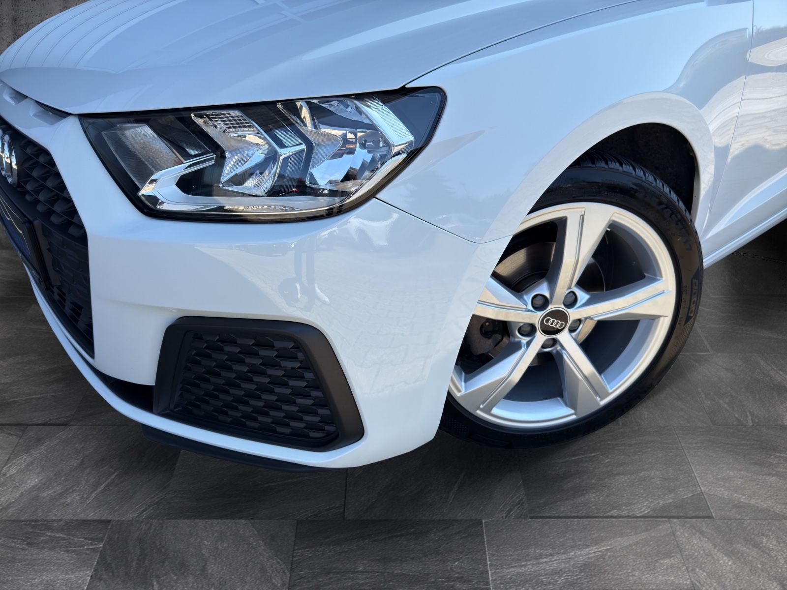 Audi A1 Sportback 30 TFSI S-Tronic Sport - Samsaru's Car Outlet