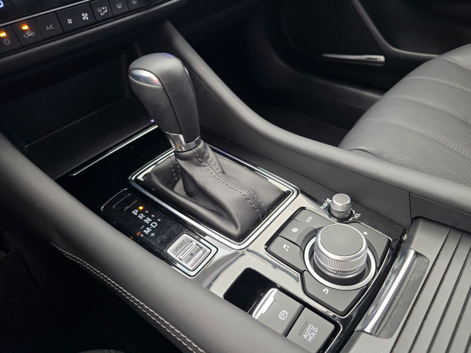 Mazda 6 Kombi Exclusive-Line *HUD*BOSE*SB*LEDER*360°