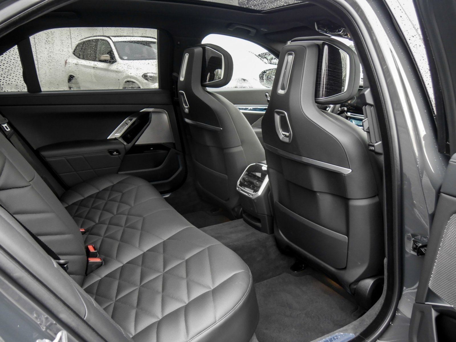 BMW 740d xDrive M SPORT+HuD+DA PROF+360°+STANDHZG+SK