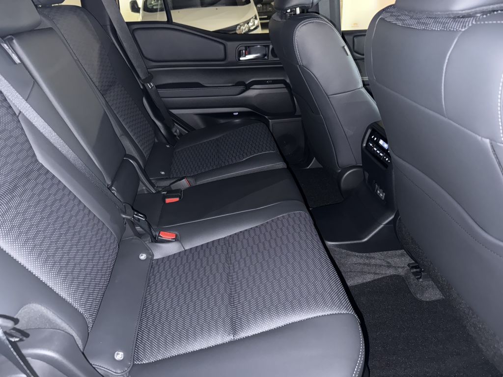 Toyota Land Cruiser 250 TEC-Ed. 5-Si.,HUD,360°,sofort