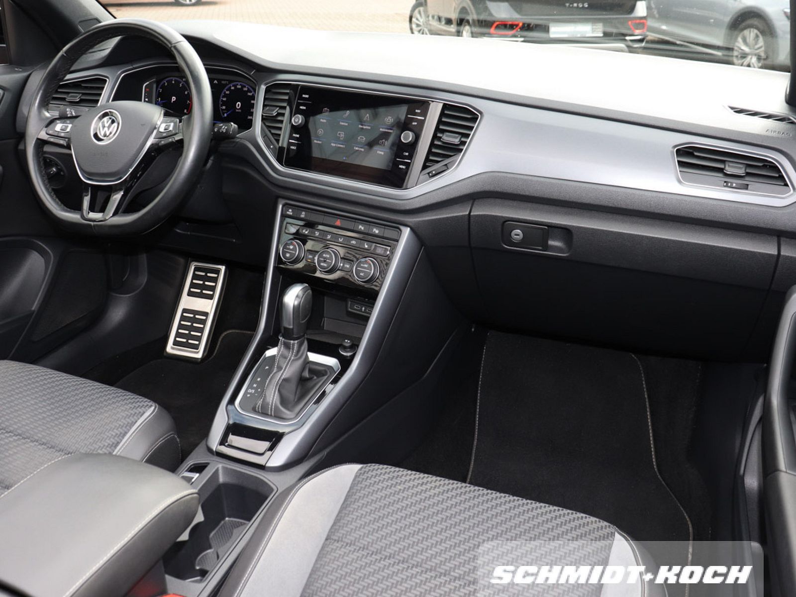 Volkswagen T-Roc R-Line 1.5 TSI - Samsaru's Car Outlet