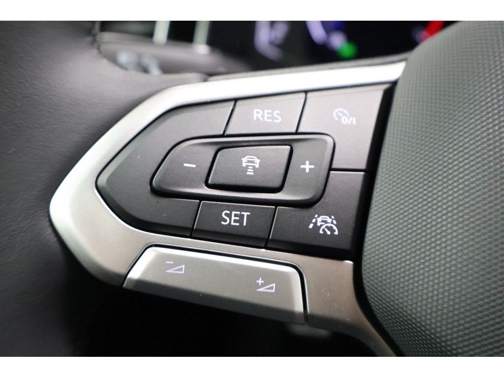 Volkswagen Polo VI 1.0 TSI R-Line DSG,Navi,Matrix,RFK