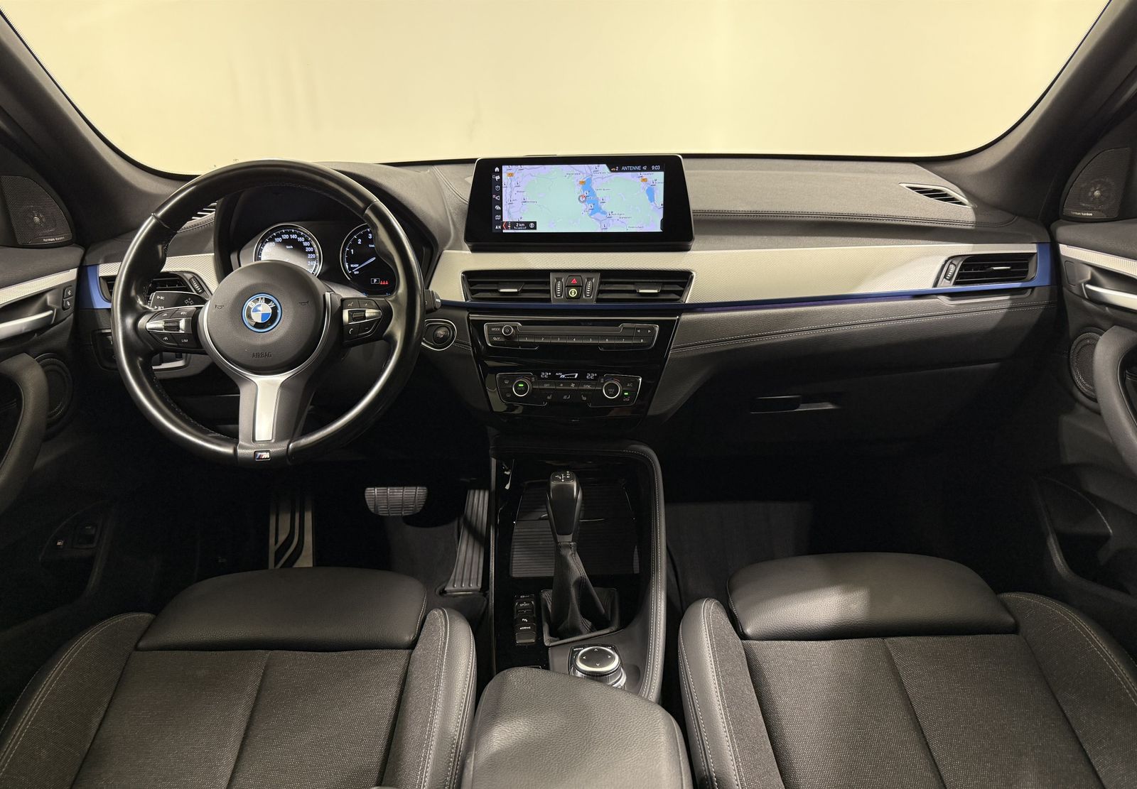 BMW X1 xDrive25e M Sportpaket - Samsaru's Car Outlet
