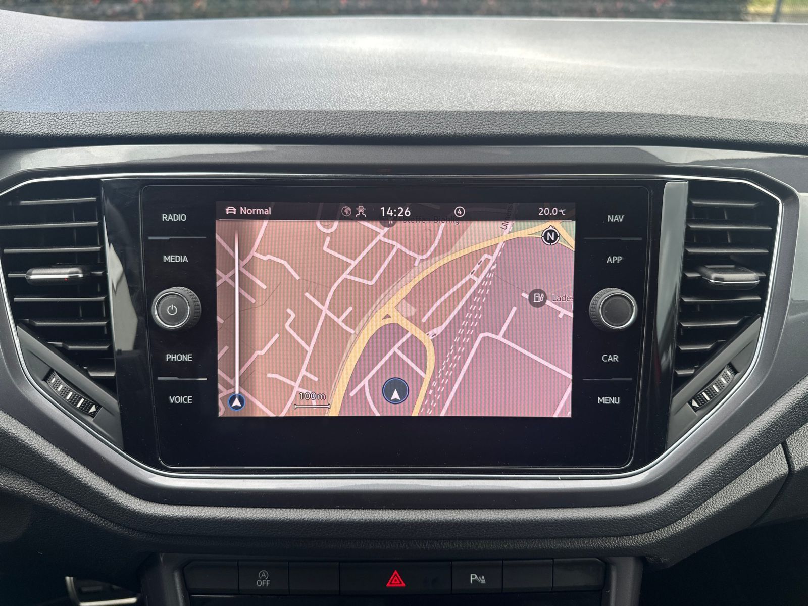 Volkswagen T-Roc 2.0 TDI Sport 4Motion - Samsaru's Car Outlet