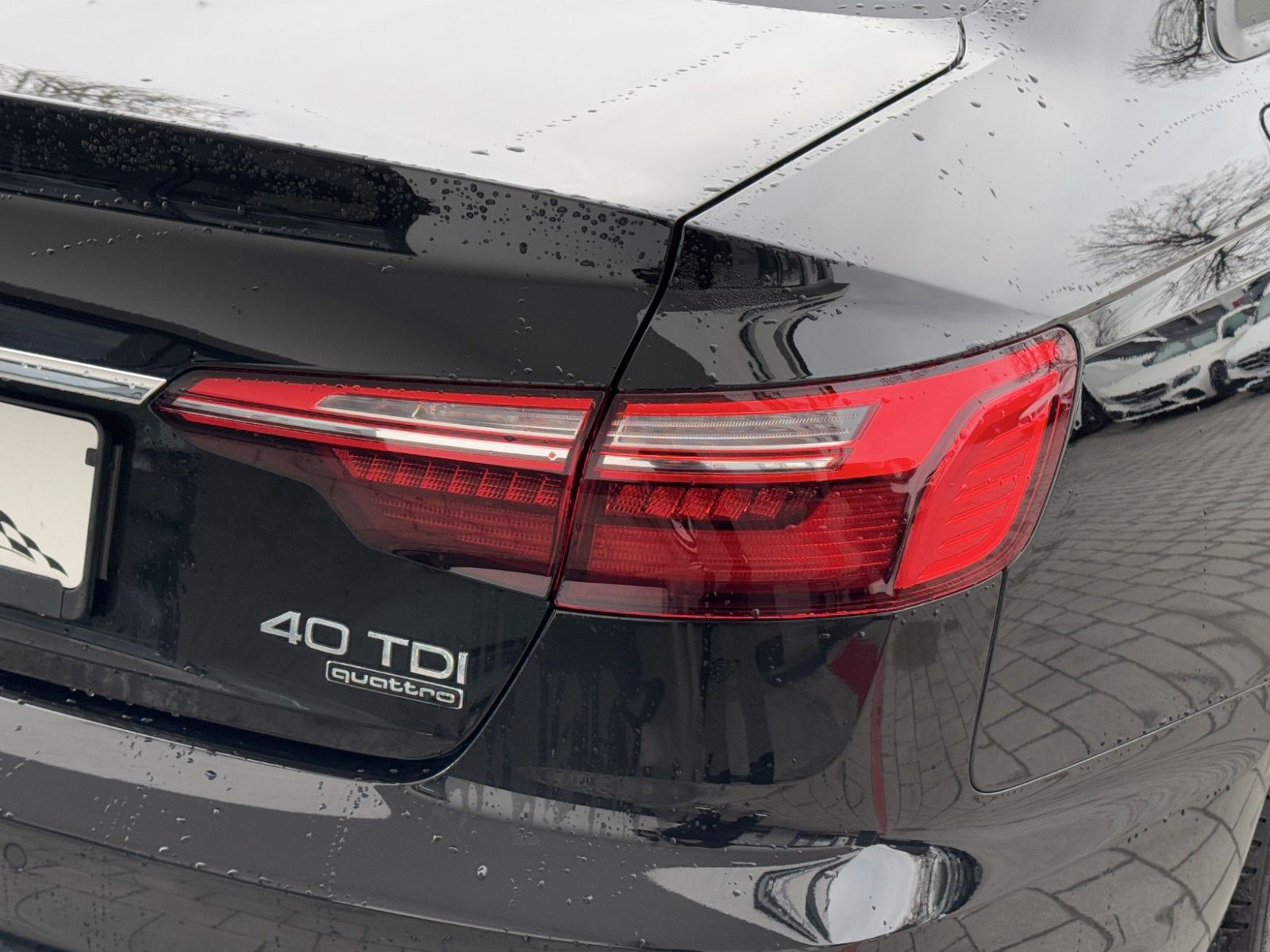 Audi A4 Lim. 40 TDI quattro S-Tr. - Samsaru's Car Outlet