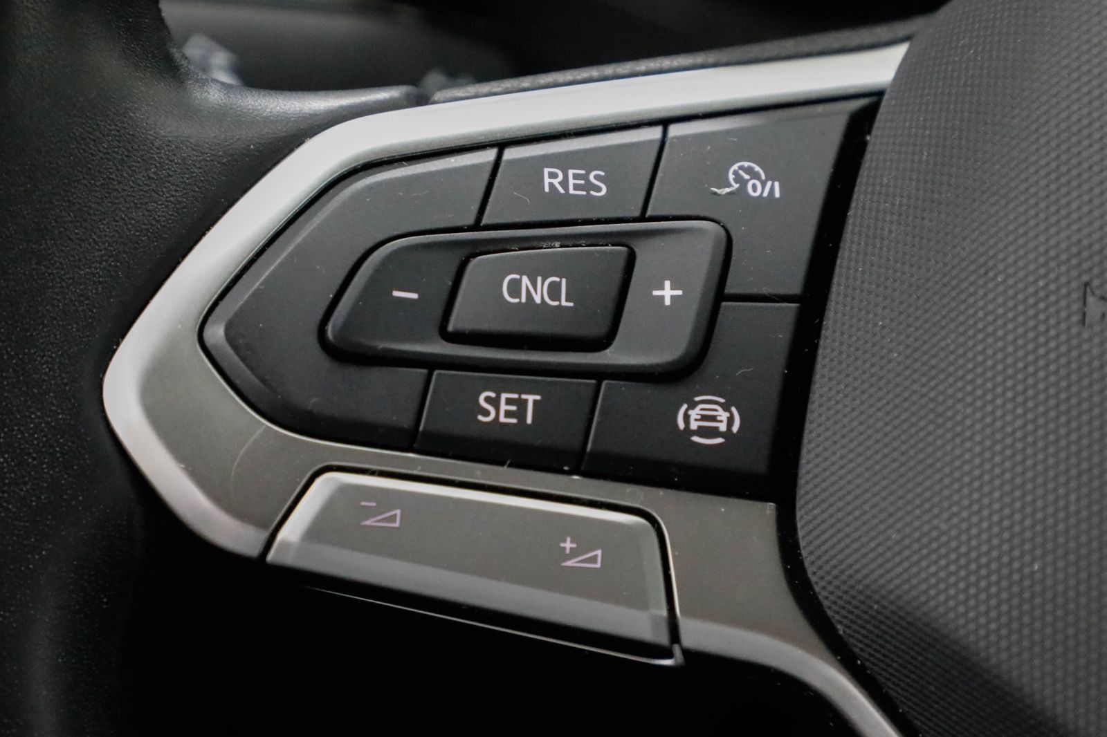 Volkswagen Taigo 1.0 TSI Style - Samsaru's Car Outlet