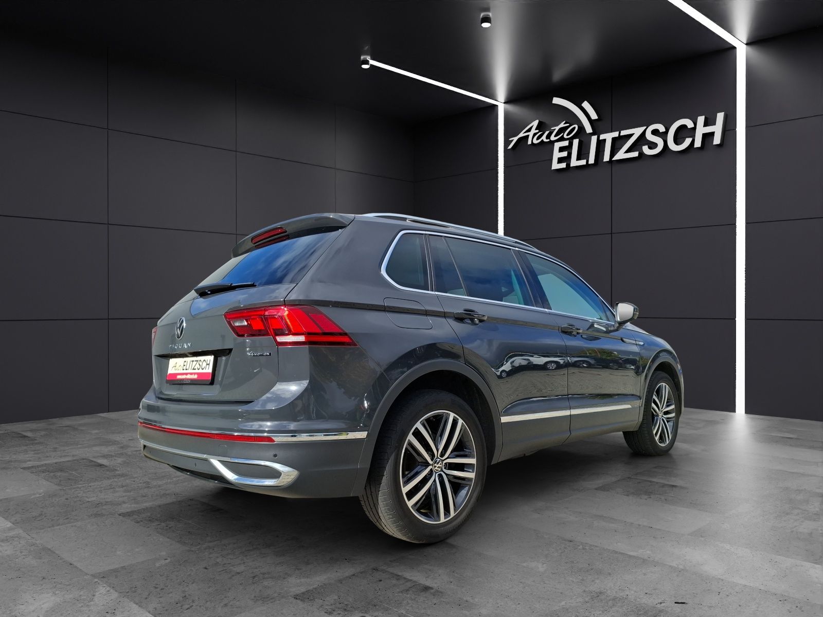 Volkswagen Tiguan TDI Elegance DSG 4M Matrix Navi ACC AHK S