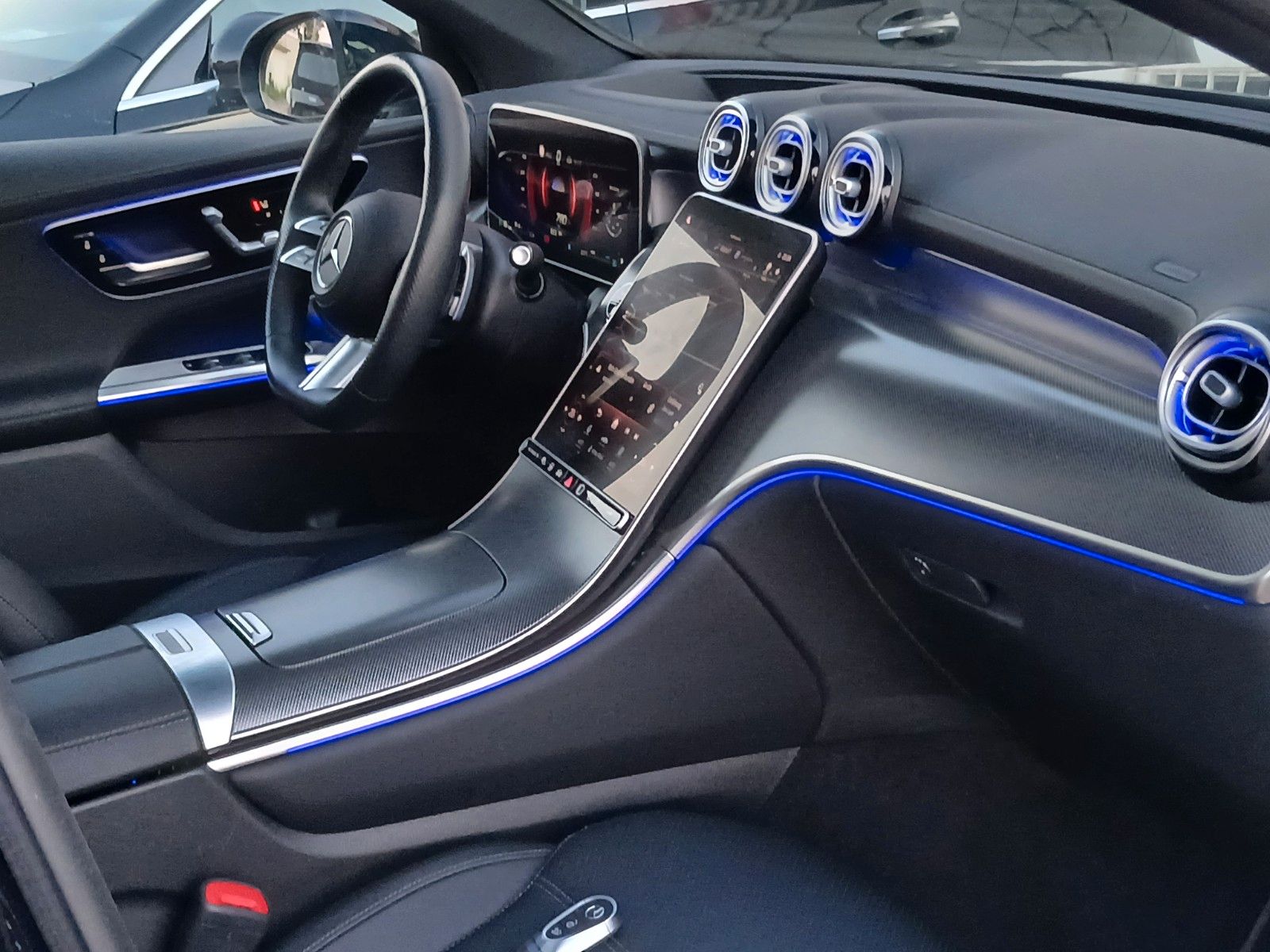 Mercedes-Benz GLC300 AMG Coupe 4M_Pano_360_Sitzklima_Leder_LED
