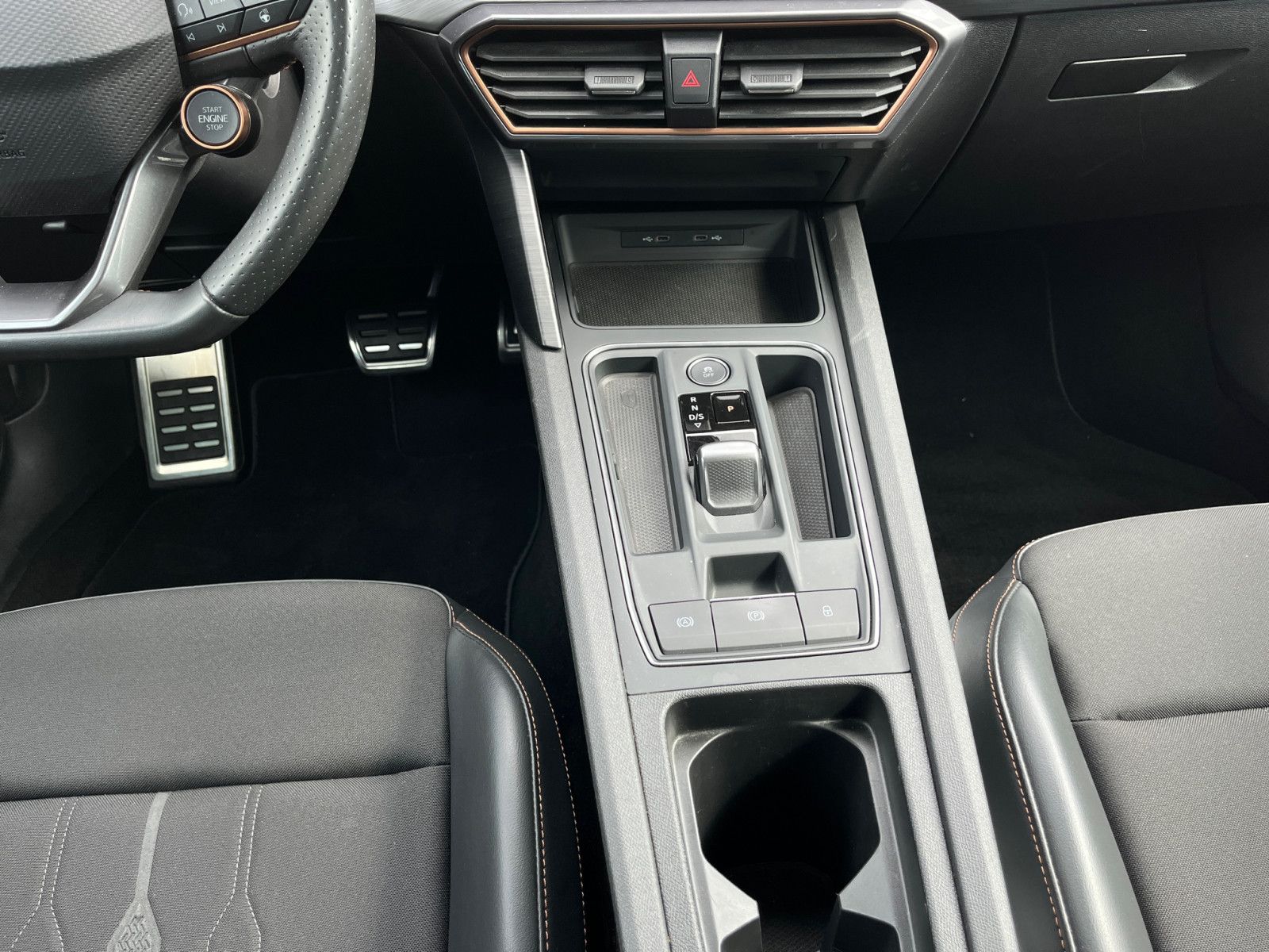 Cupra Formentor VZ 2.0TSI DSG 4Drive AHK LED ACC PLA C