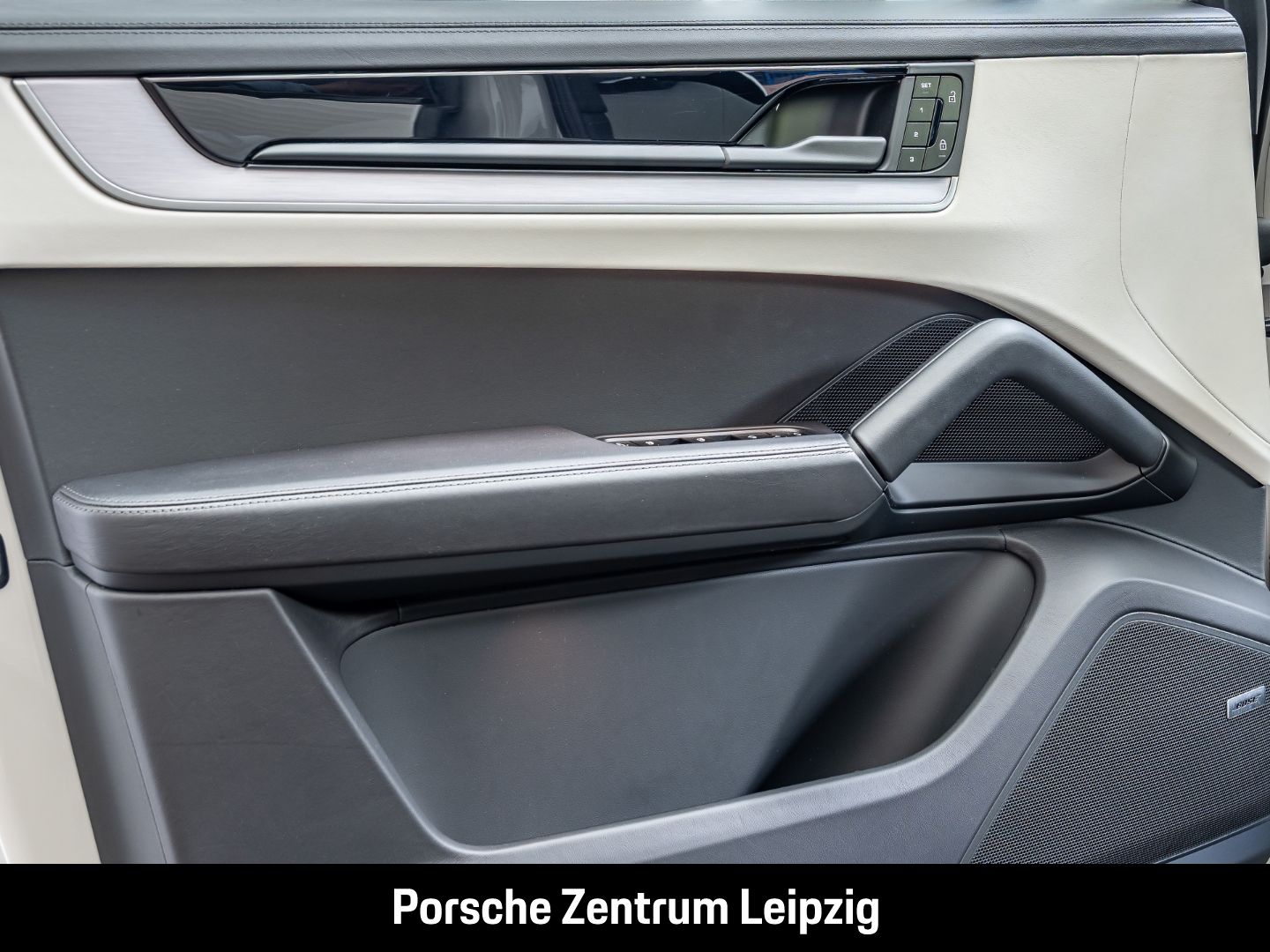 Porsche Cayenne S Coupe HD Massage PDCC InnoDrive HeadUp