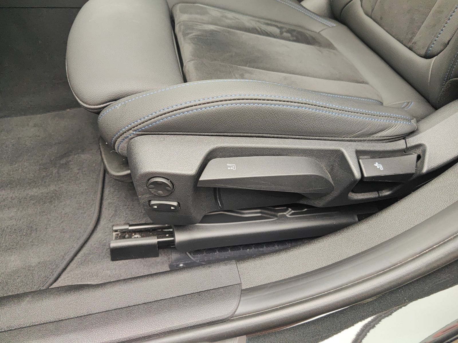 BMW 320d xDrive M Sport - Samsaru's Car Outlet