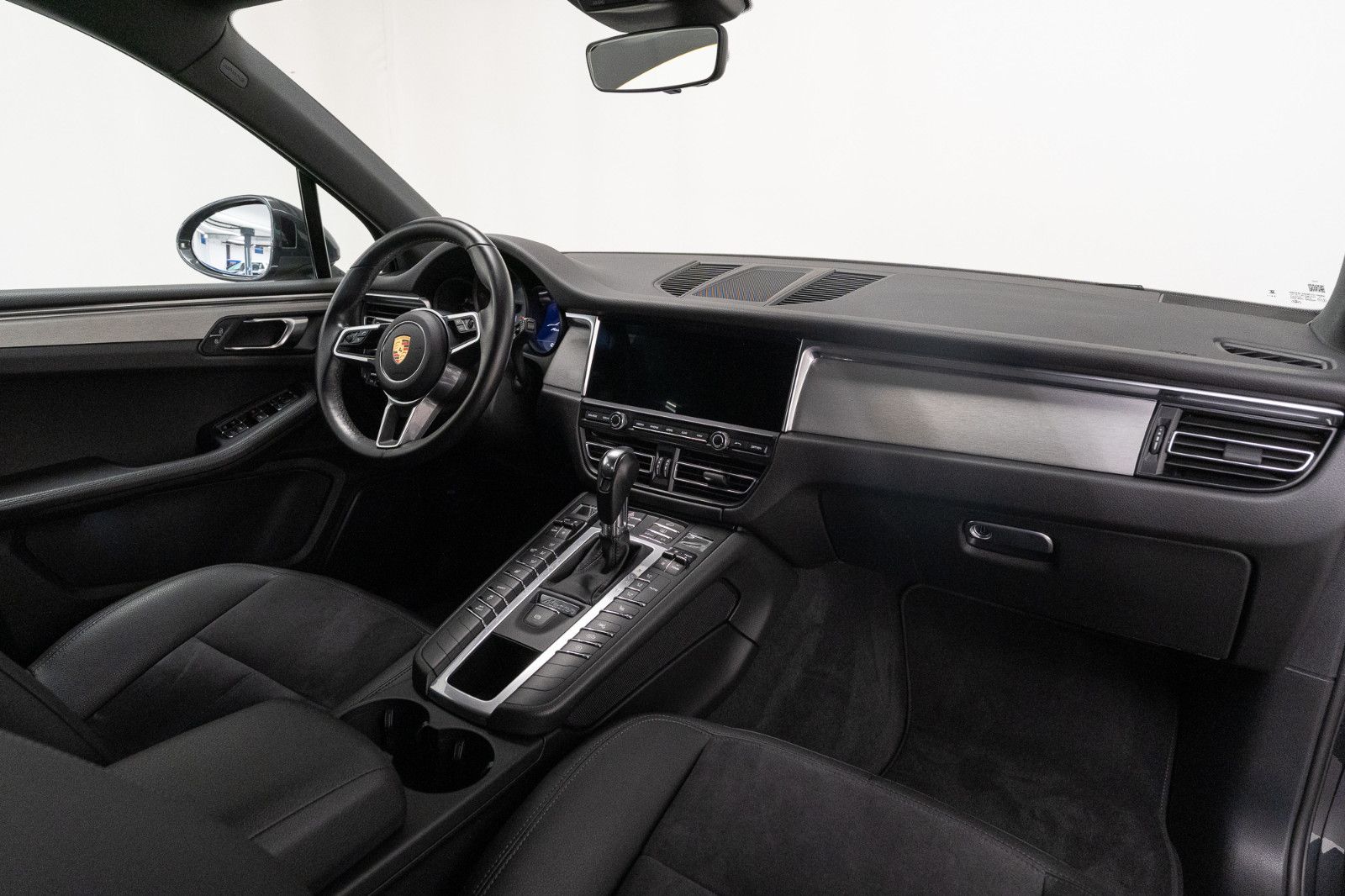 Porsche Macan S - Samsaru's Car Outlet