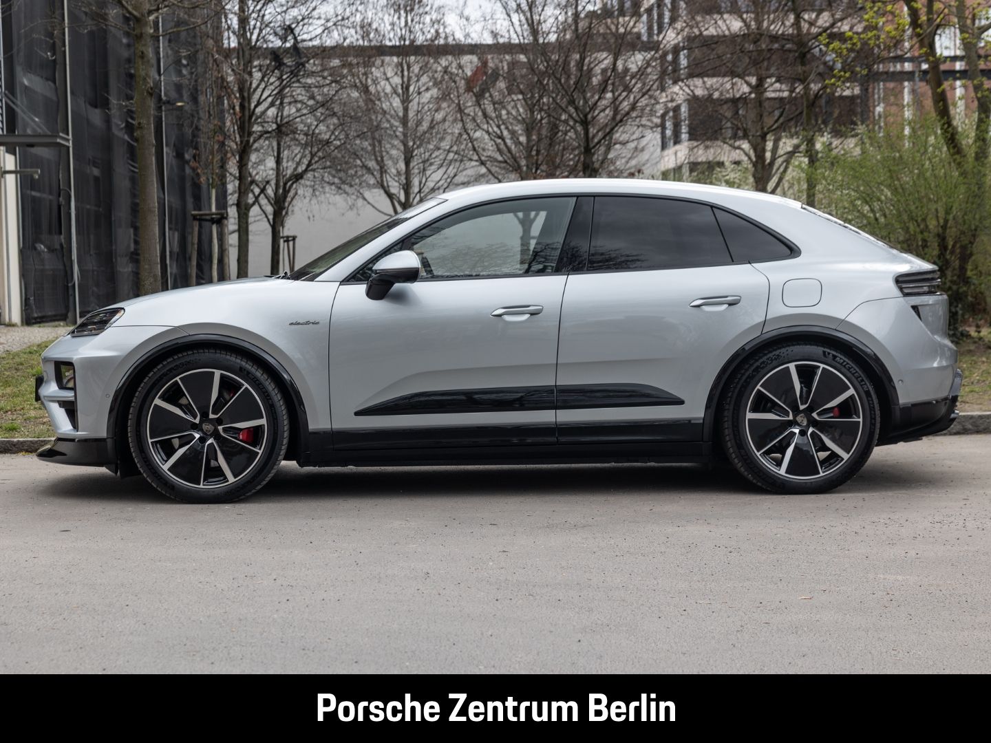 Porsche Macan Turbo HA-Lenkung Surround View 21-Zoll