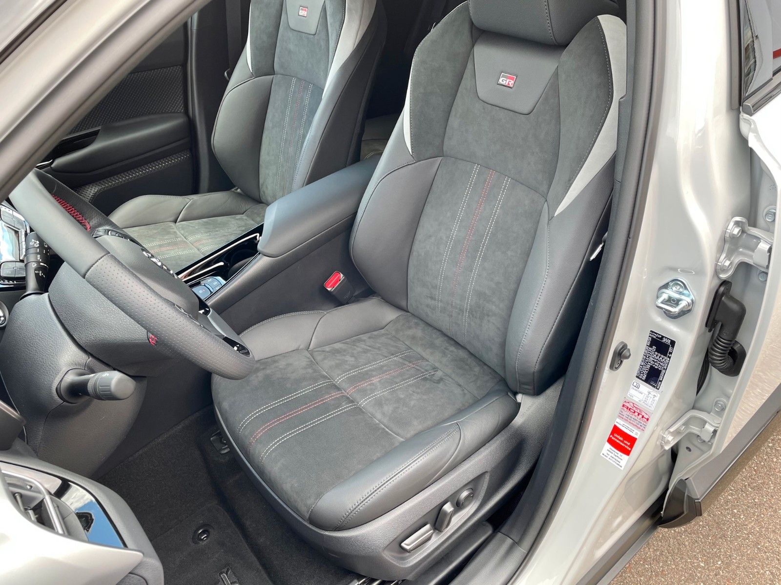 Toyota C-HR GR Sport Hybrid - Samsaru's Car Outlet