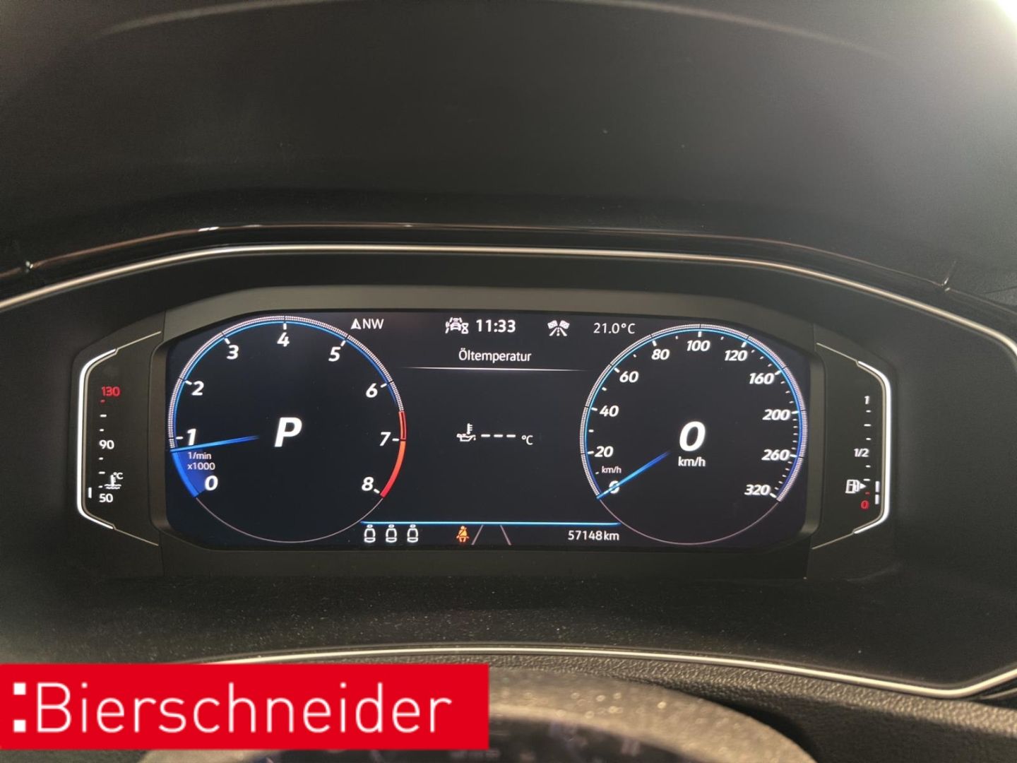 Volkswagen T-Roc 2.0 TSI DSG 4Mo. R - Samsaru's Car Outlet