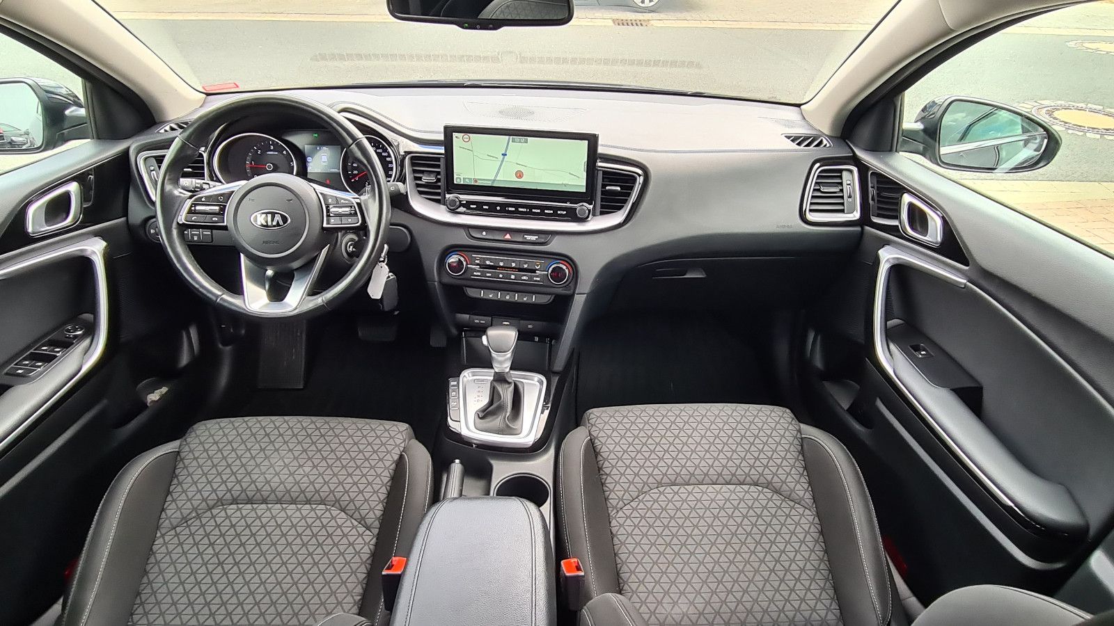Kia cee'd Sportswagon 1.6D Vision Aut. - Samsaru's Car Outlet