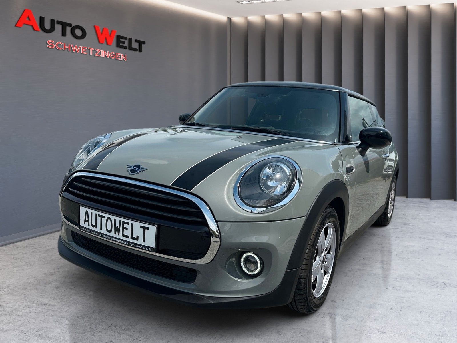 MINI COOPER Essential - Samsaru's Car Outlet
