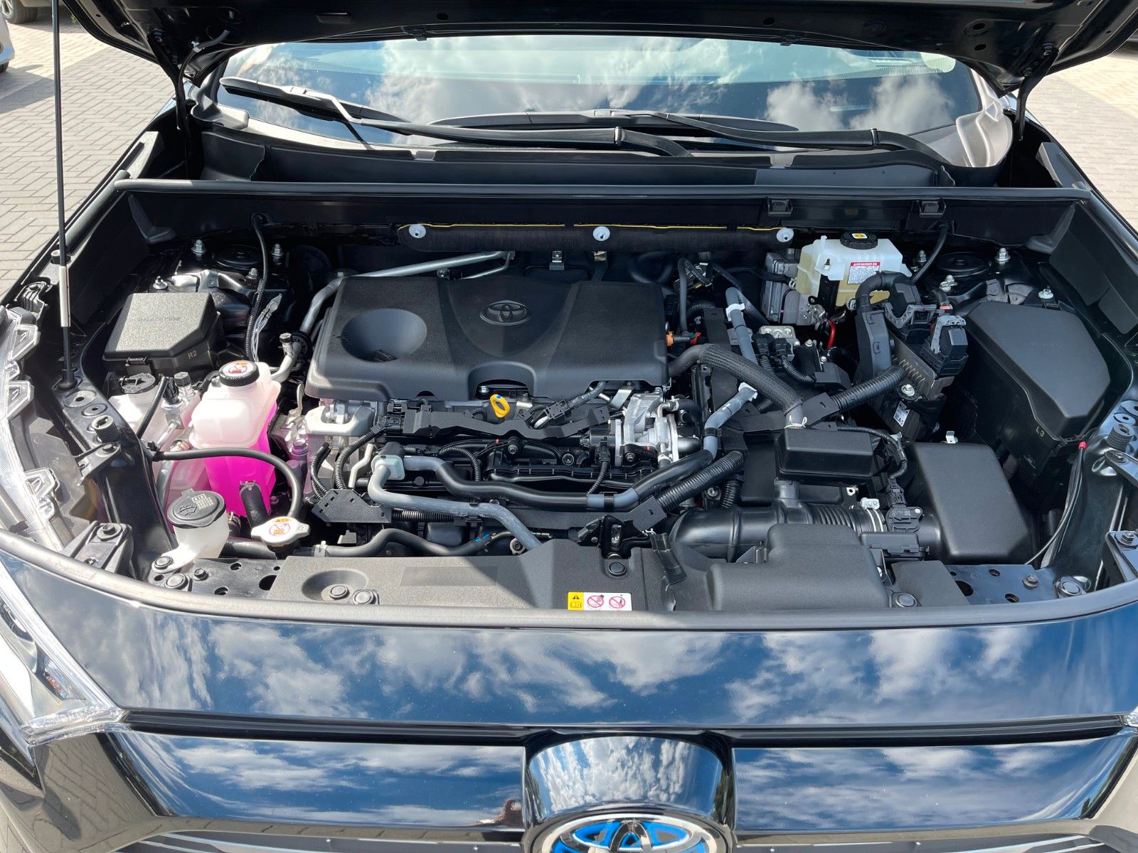 Toyota RAV 4 RAV4 Hybrid 4x2 Business Edition - Samsaru's Car Outlet