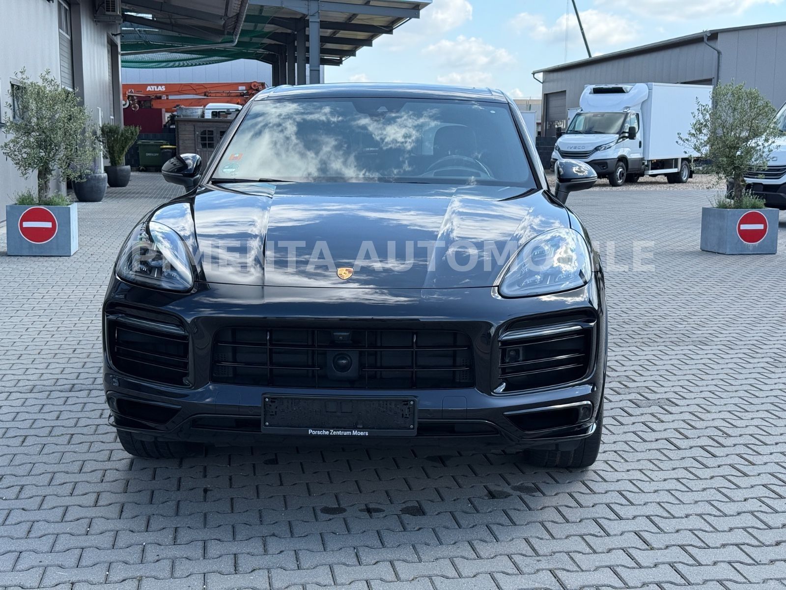Porsche Cayenne E-Hybrid BLACK 22" APPROVED AHK LUFT PAN