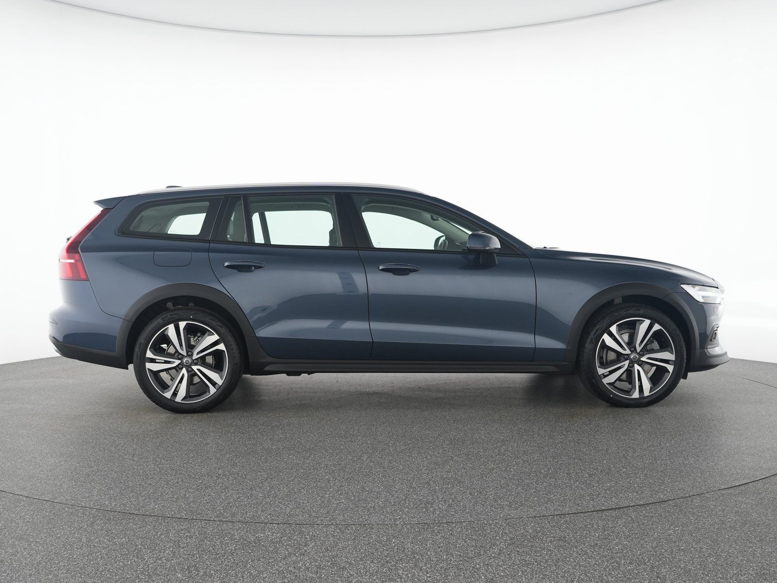 Volvo V60 CC B4 AWD Plus SONDERFINANZIERUNG 1,99%*