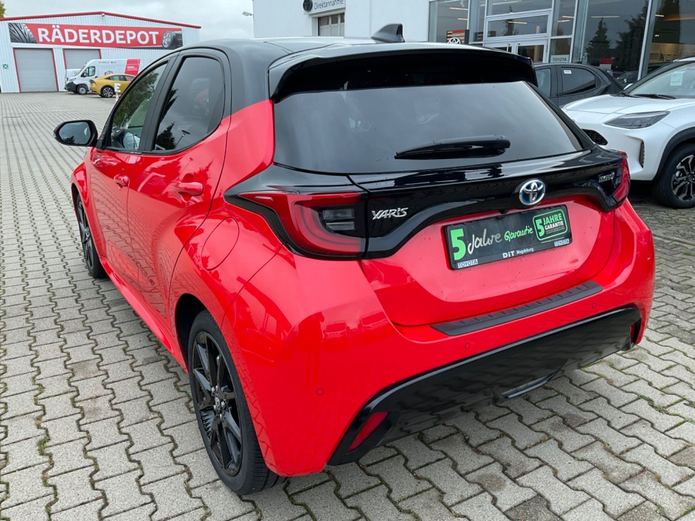 Toyota Yaris 1.5 Style ACC+LED+Navi+Pano+SD+SHZ+2xKlima