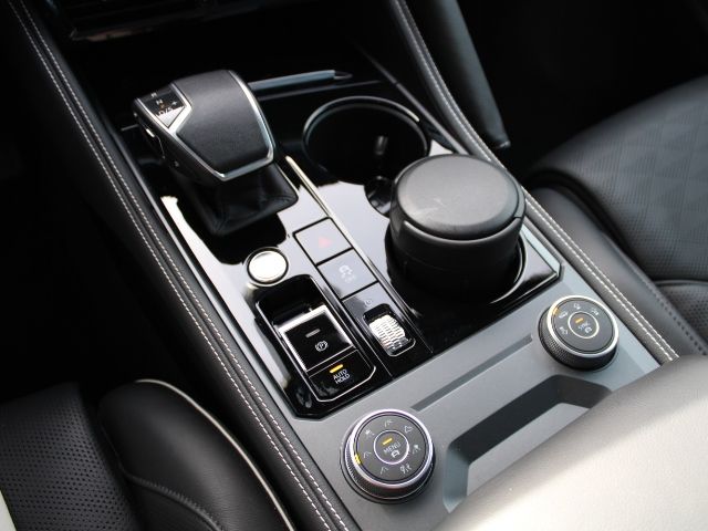 Volkswagen Touareg 3.0 V6 TDI Elegance 4M - Samsaru's Car Outlet