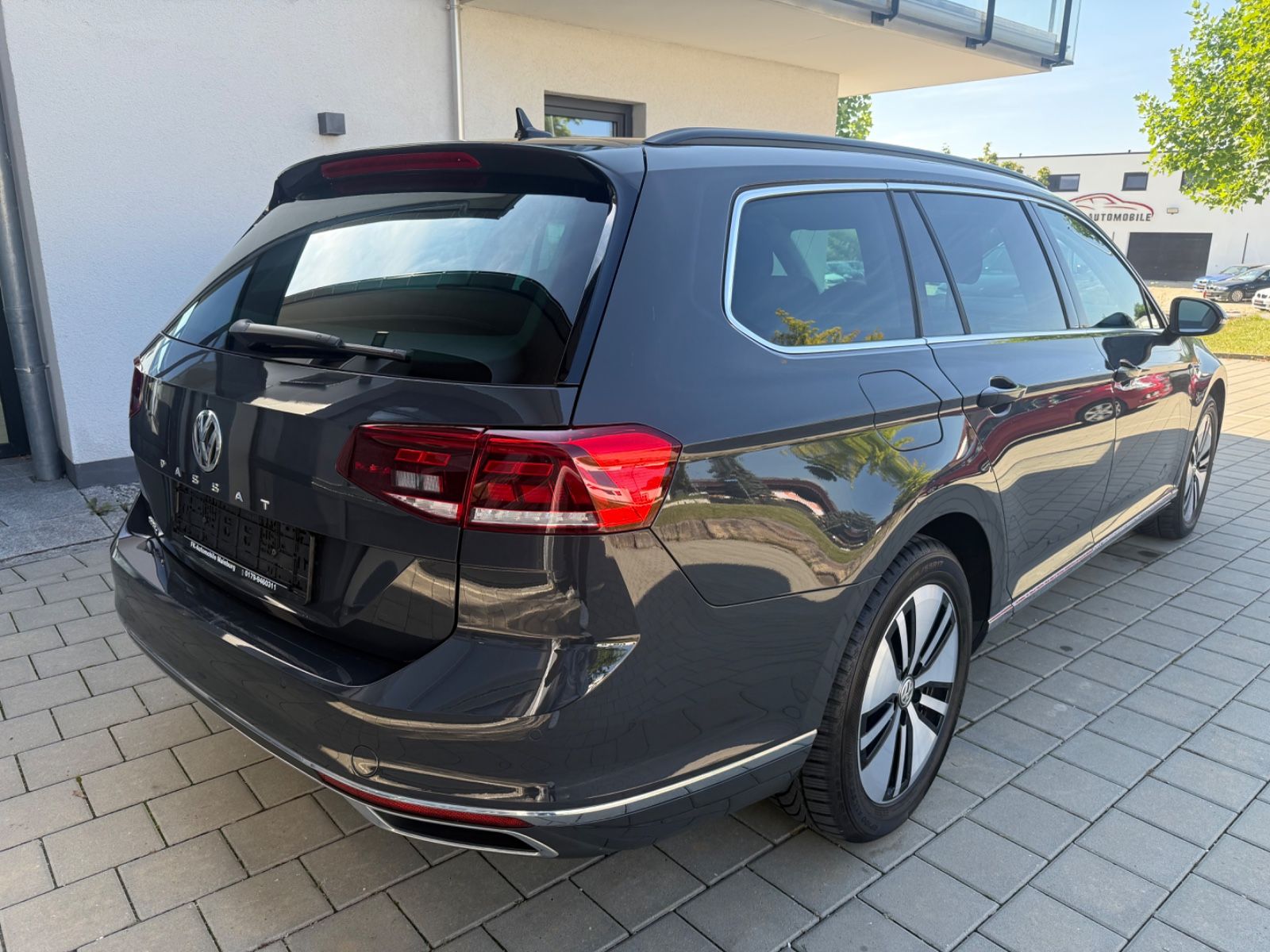 Volkswagen Passat Variant GTE - Samsaru's Car Outlet