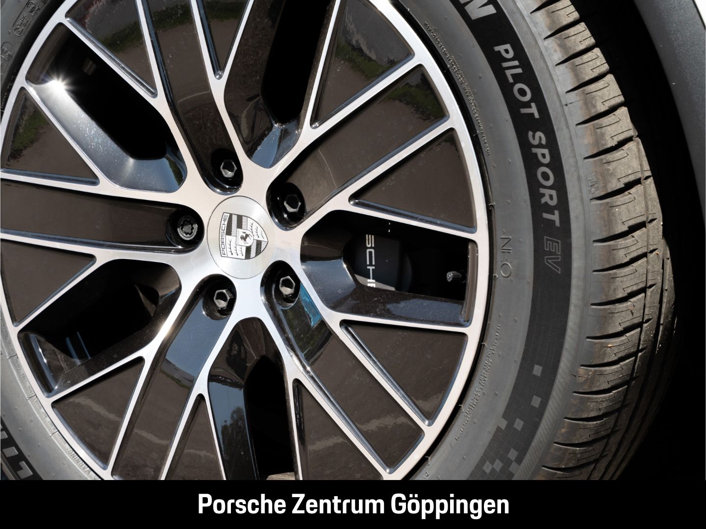 Porsche Macan BOSE InnoDrive LED-Matrix Panoramadach