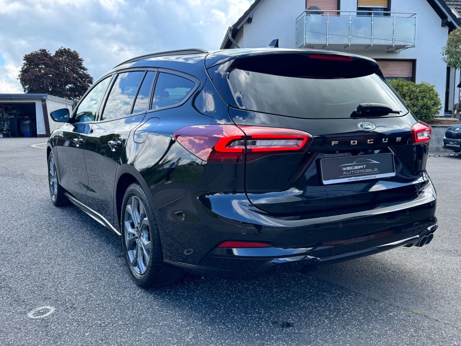 Ford Focus Turnier ST-Line* LED* CAM* AHK*