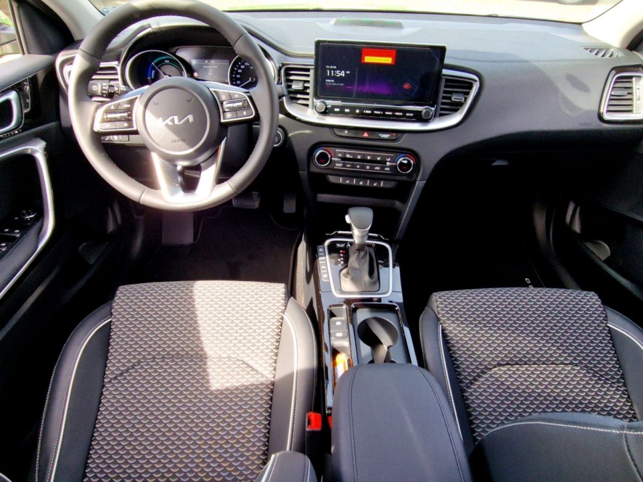 Kia XCeed 1.6 GDi PHEV Spirit - Samsaru's Car Outlet