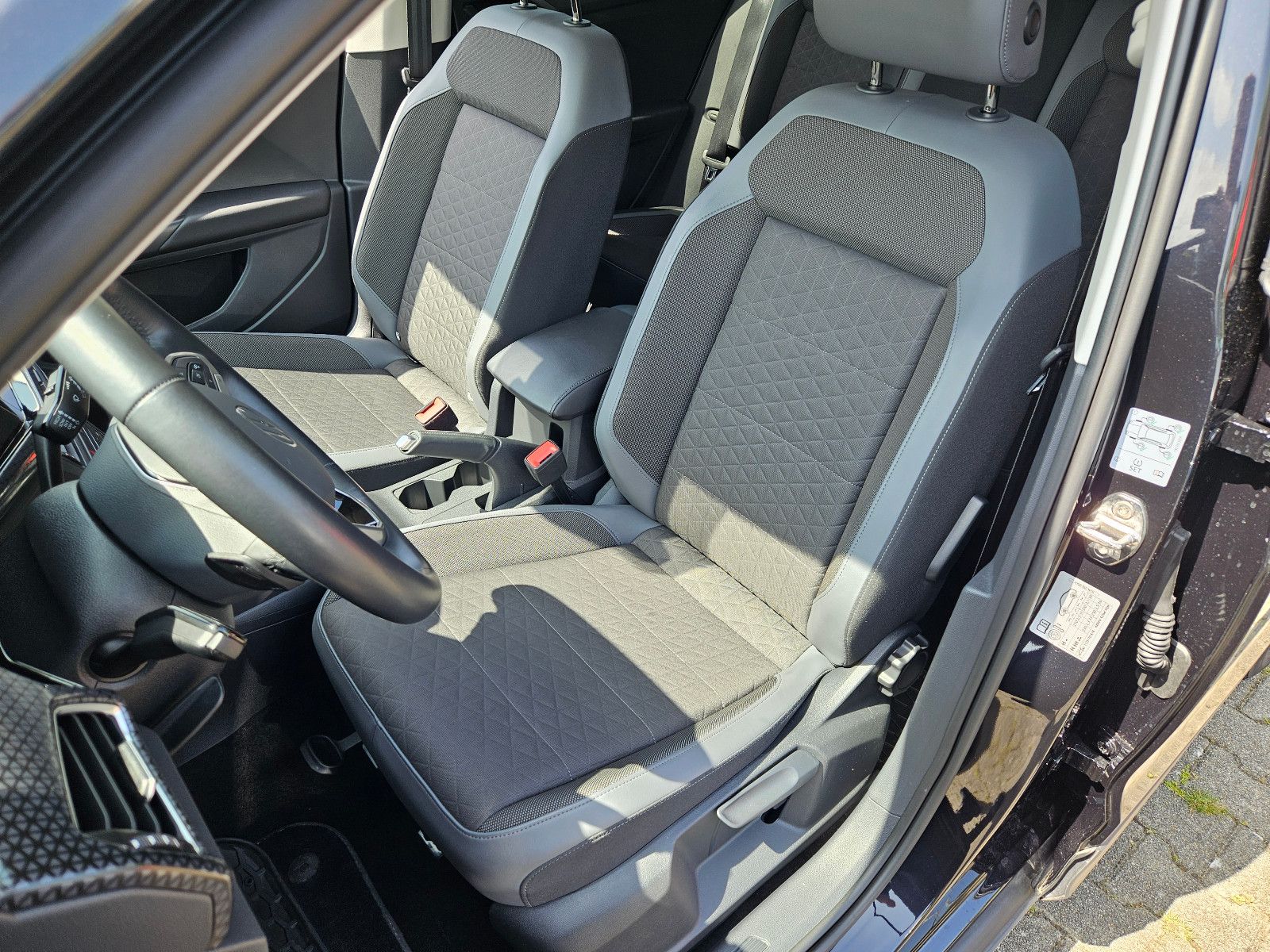 Volkswagen T-Cross Style - Samsaru's Car Outlet