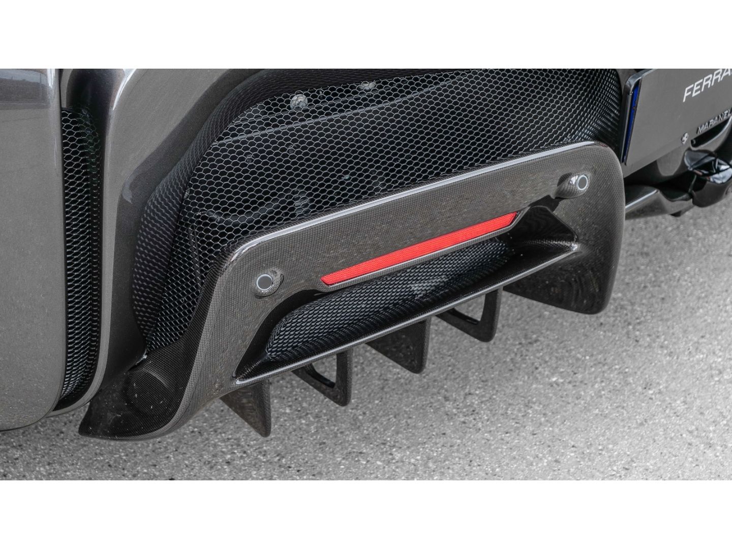 Ferrari SF90 Stradale - Samsaru's Car Outlet