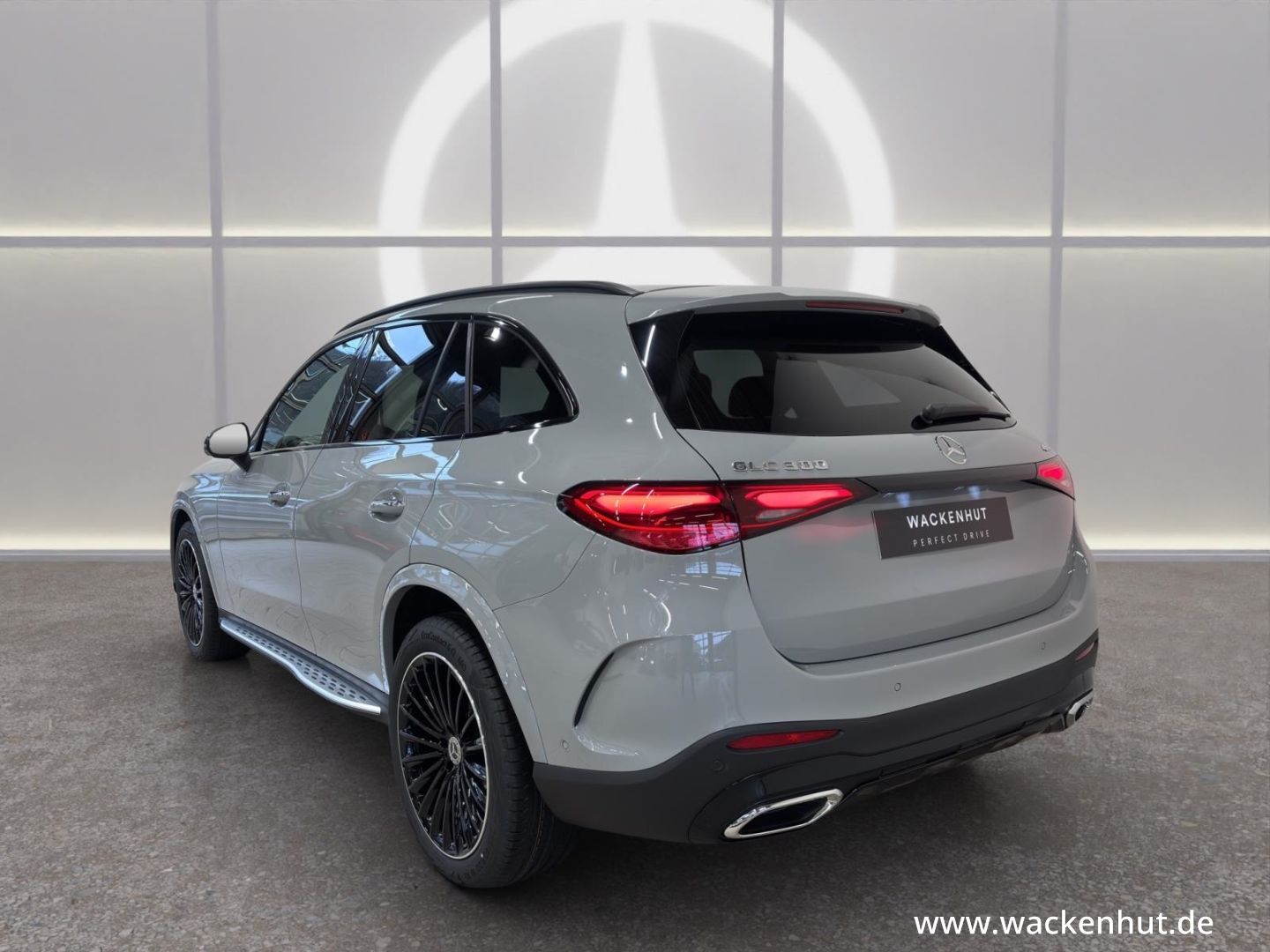 Mercedes-Benz GLC 300 4M EDITON AMG LINE ADVANCED PLUS+AHK+PAN