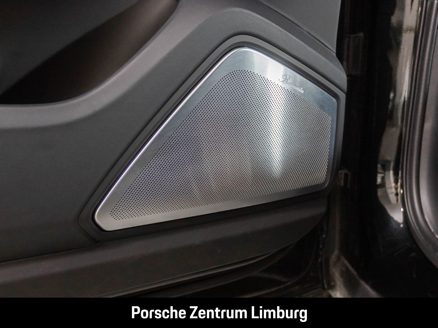 Porsche Cayenne E-Hybrid Coupe Black Edition Burmester
