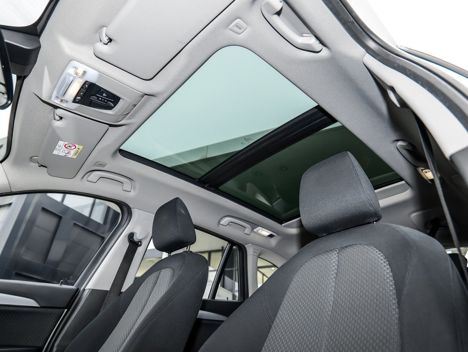 BMW X1 xDrive25e - Samsaru's Car Outlet
