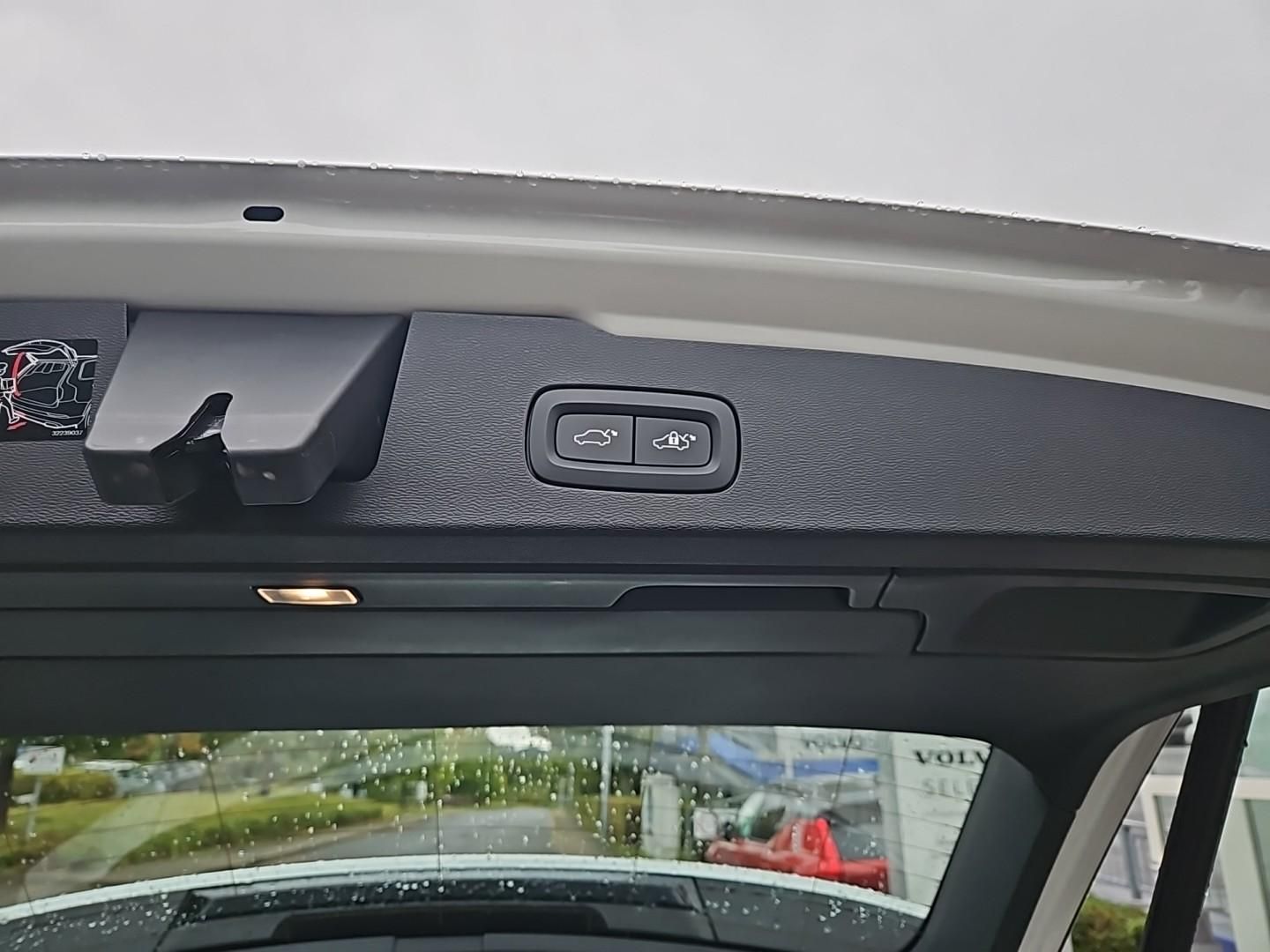 Volvo V60 T6 AWD Inscription Plug-In SK124