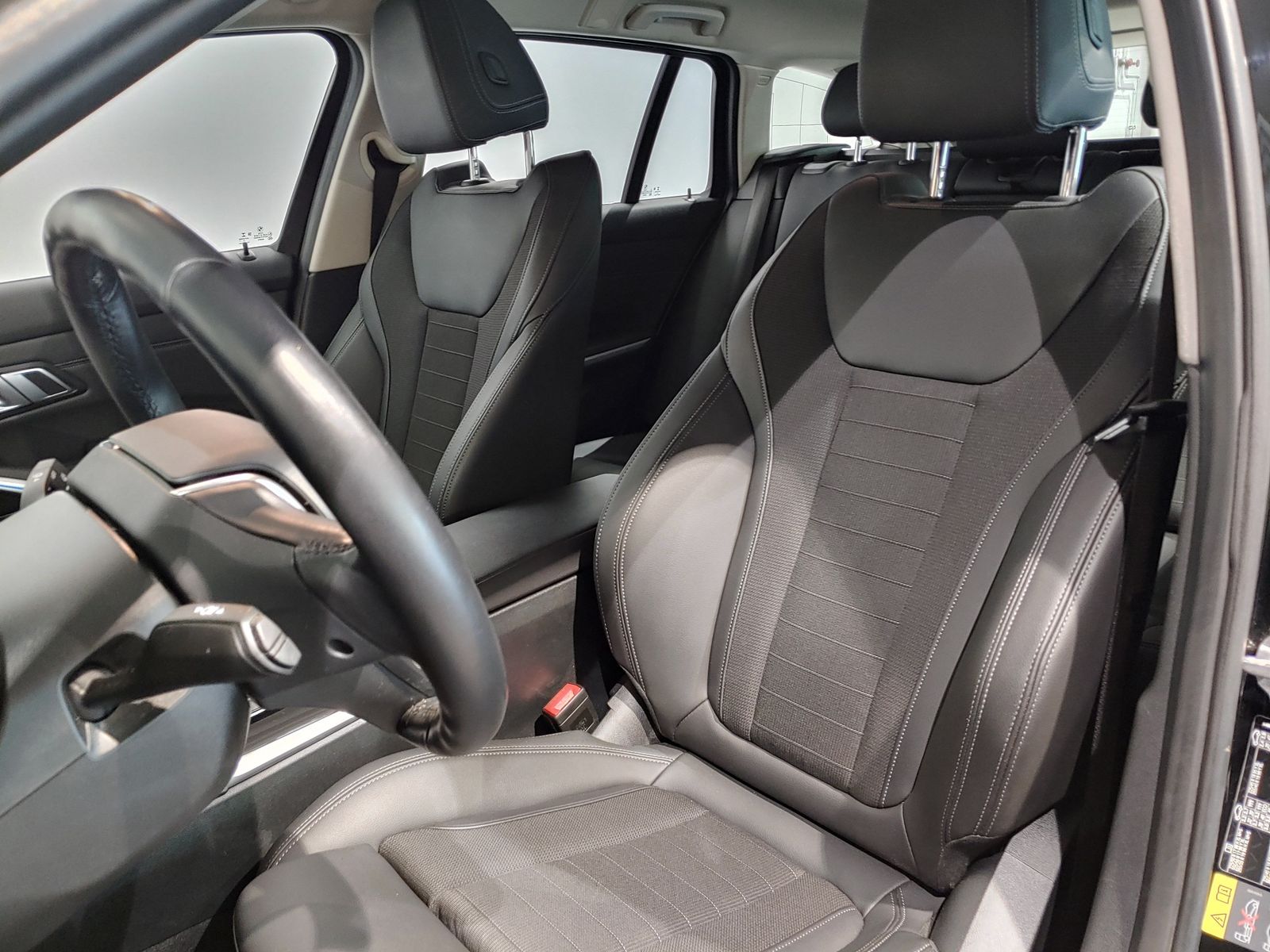 BMW 320e Sport Line - Samsaru's Car Outlet