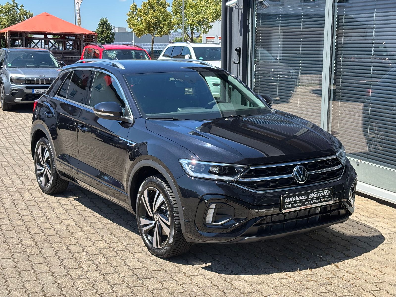Volkswagen T-Roc 2.0 TSI 4MOTION R-Line - Samsaru's Car Outlet