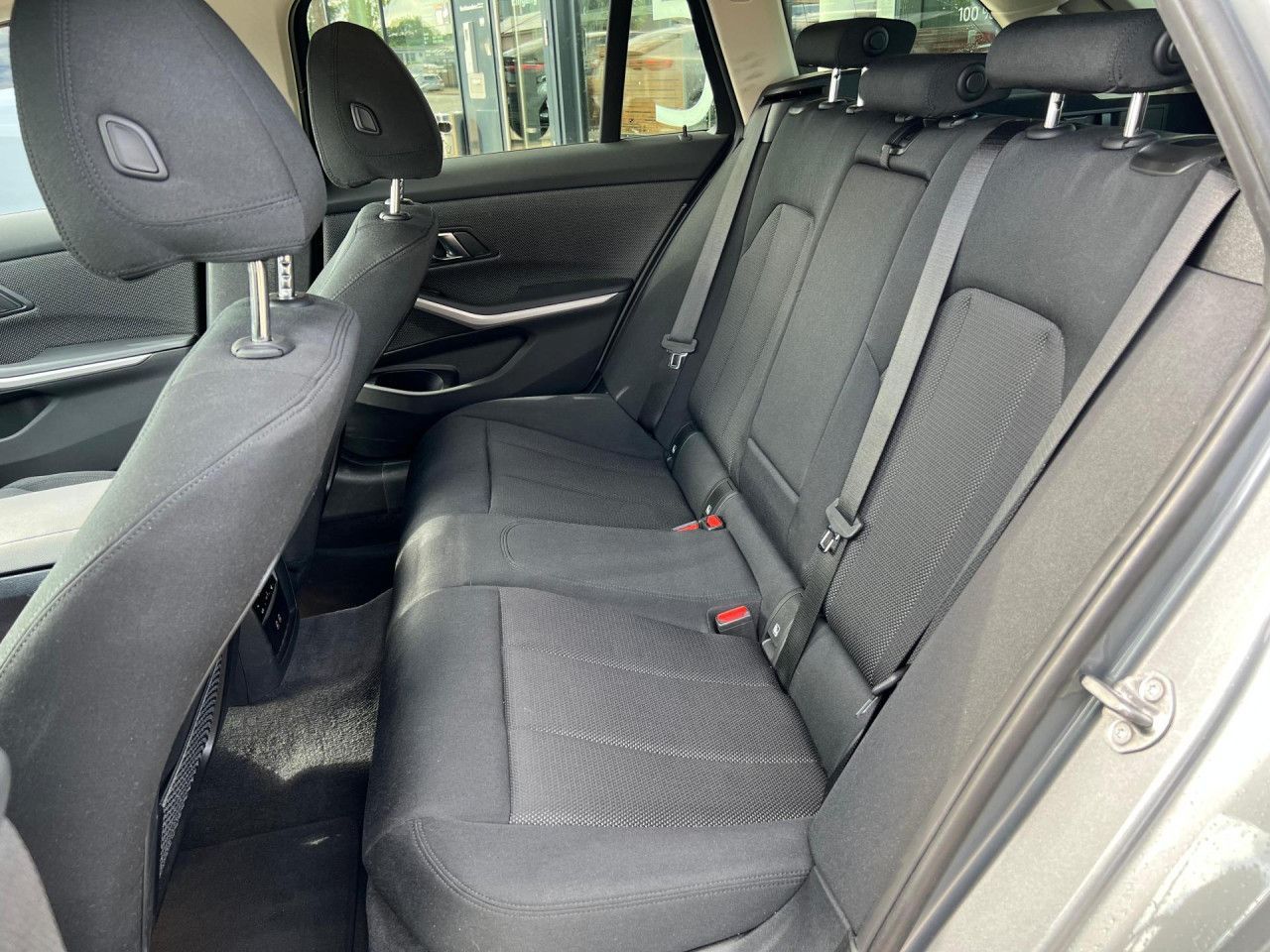 BMW 320d Touring xDrive - Samsaru's Car Outlet