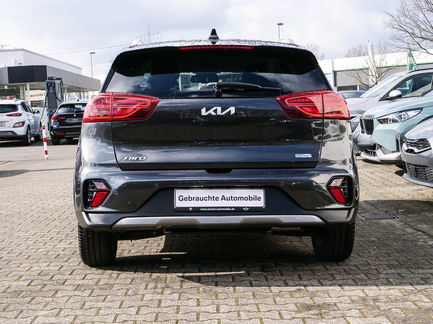 Kia Niro 1.6 GDI Spirit Plug-in Hybrid - Samsaru's Car Outlet